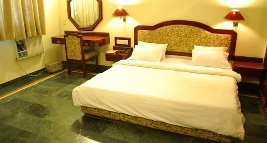 Charans Club & Resort, Lucknow 2